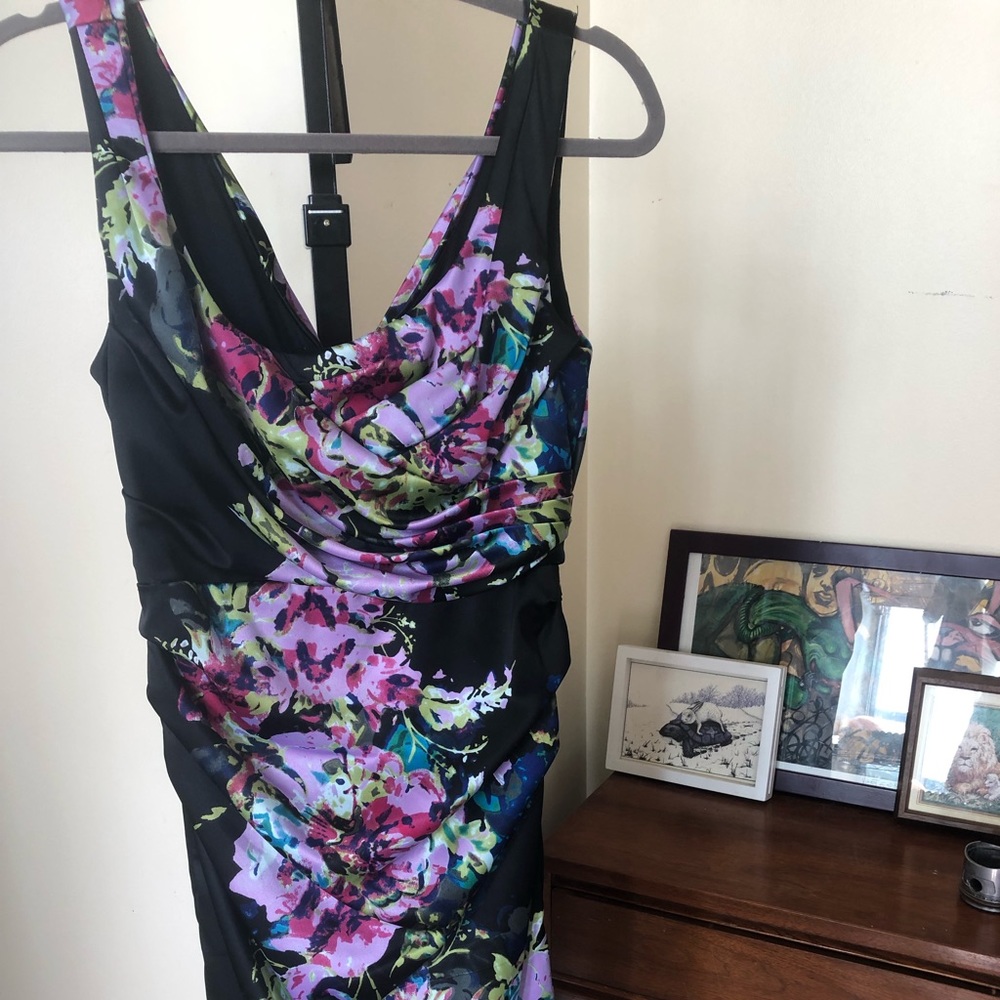 Gorgeous Floral Ruched Suzi Chin Dress